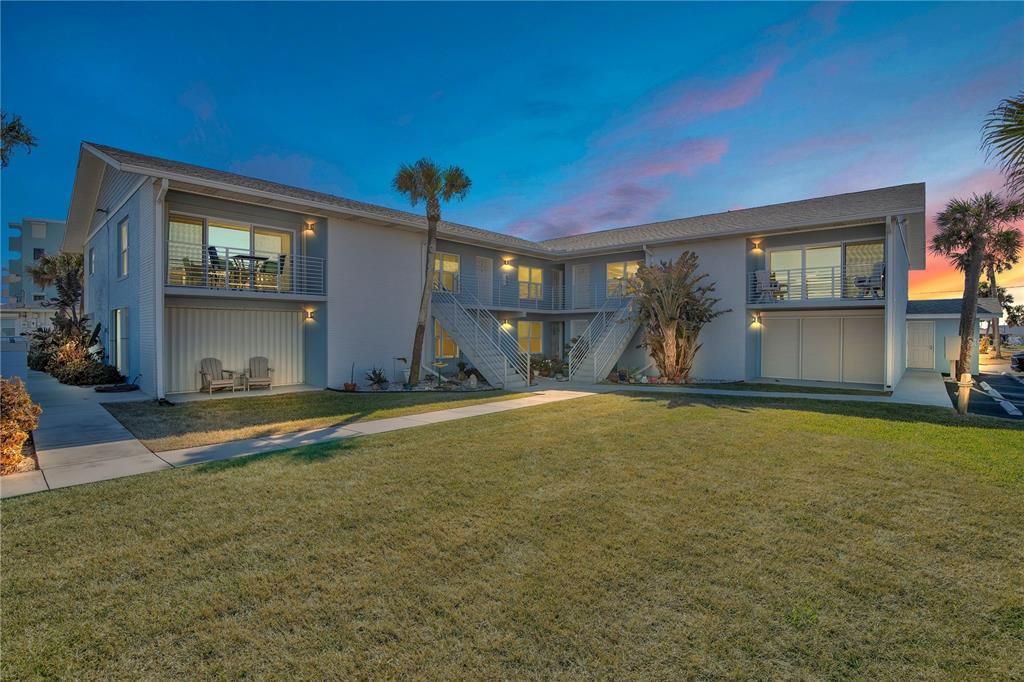 For Sale: $250,000 (1 beds, 1 baths, 608 Square Feet)