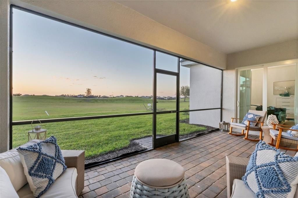 Activo con contrato: $569,000 (4 camas, 3 baños, 2247 Pies cuadrados)