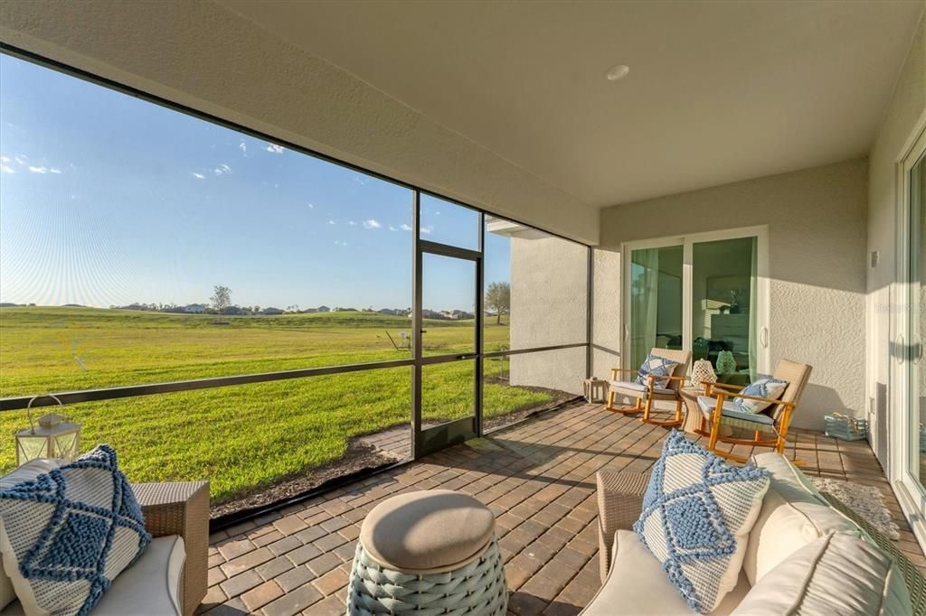 Activo con contrato: $569,000 (4 camas, 3 baños, 2247 Pies cuadrados)