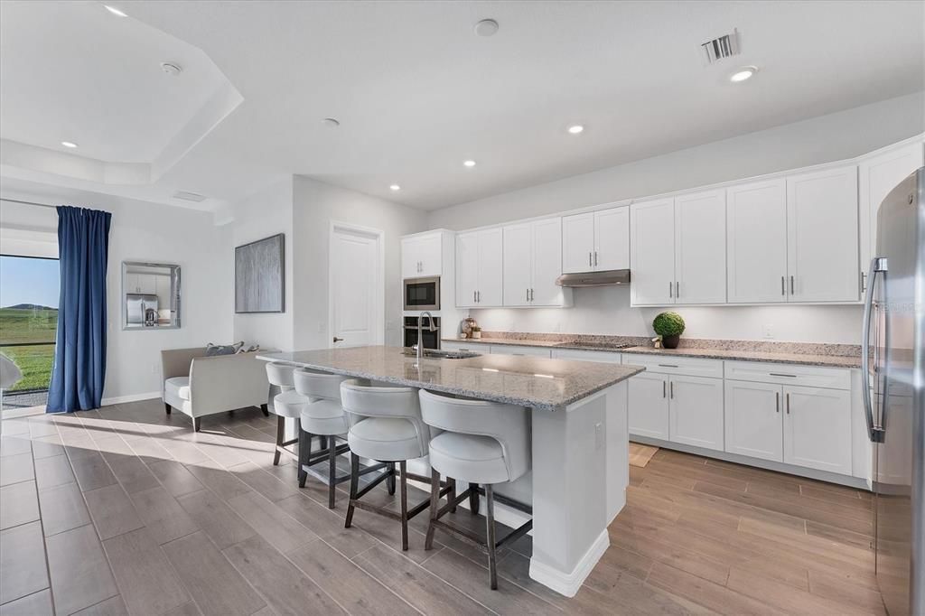 Activo con contrato: $569,000 (4 camas, 3 baños, 2247 Pies cuadrados)