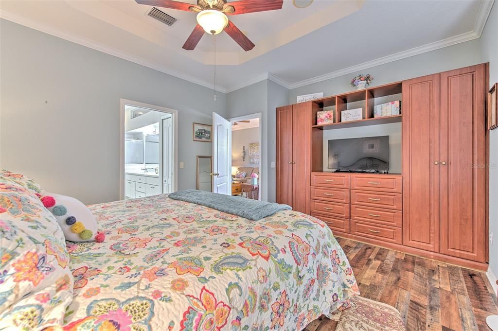 待售: $349,000 (2 贝兹, 2 浴室, 1544 平方英尺)