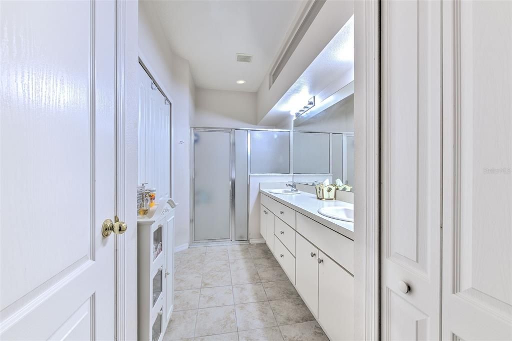 待售: $349,000 (2 贝兹, 2 浴室, 1544 平方英尺)