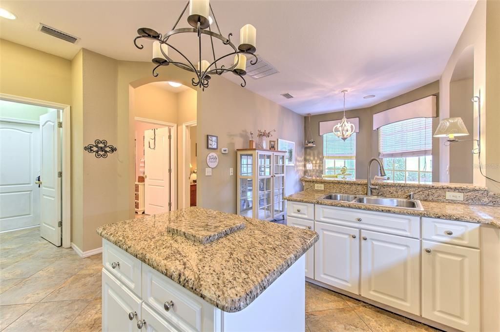 待售: $349,000 (2 贝兹, 2 浴室, 1544 平方英尺)