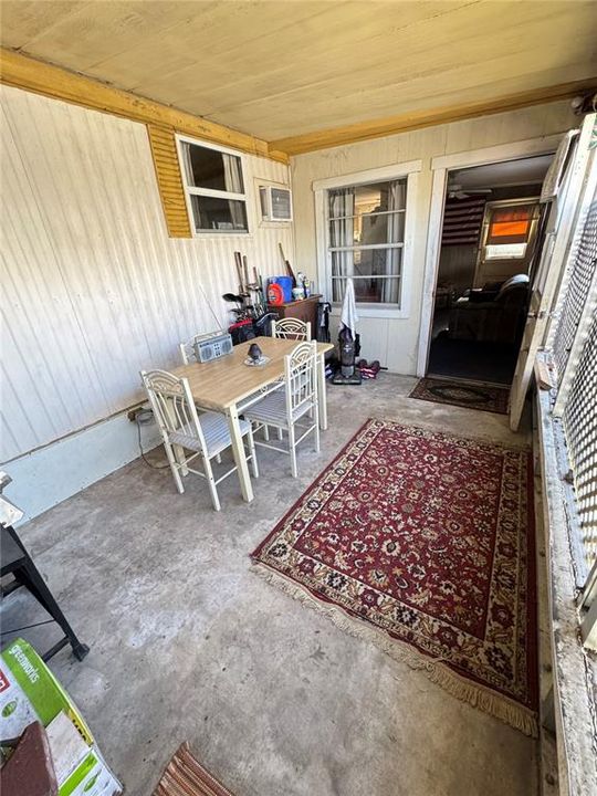 На продажу: $59,500 (2 спален, 1 ванн, 564 Квадратных фут)