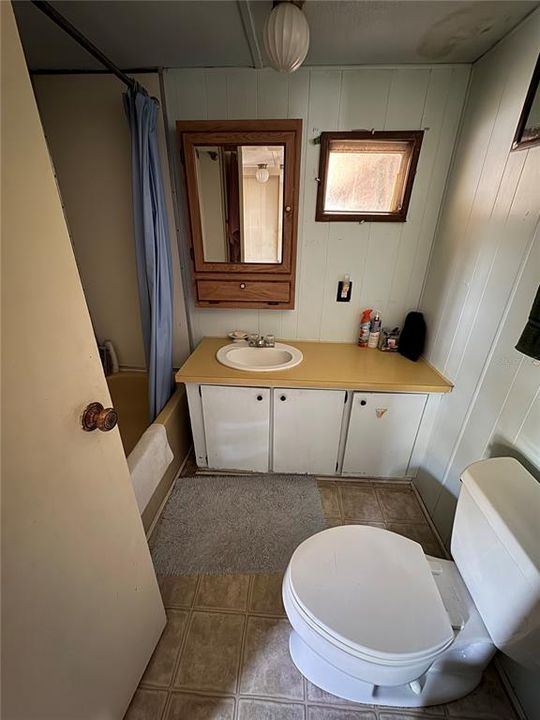 На продажу: $59,500 (2 спален, 1 ванн, 564 Квадратных фут)