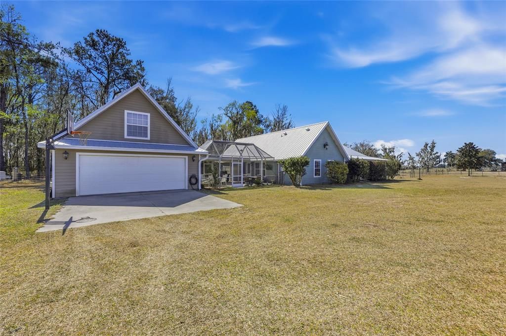 For Sale: $659,000 (4 beds, 3 baths, 2594 Square Feet)