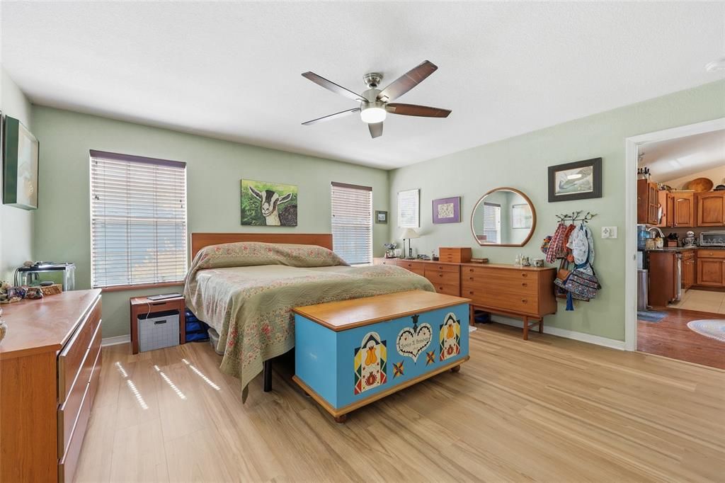 For Sale: $659,000 (4 beds, 3 baths, 2594 Square Feet)