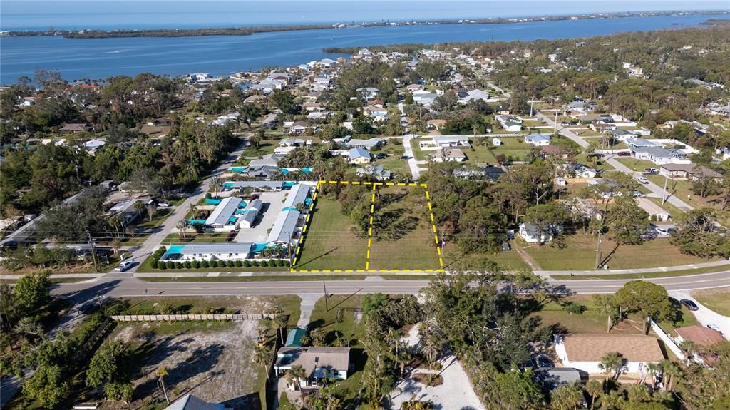 На продажу: $150,000 (0.43 acres)