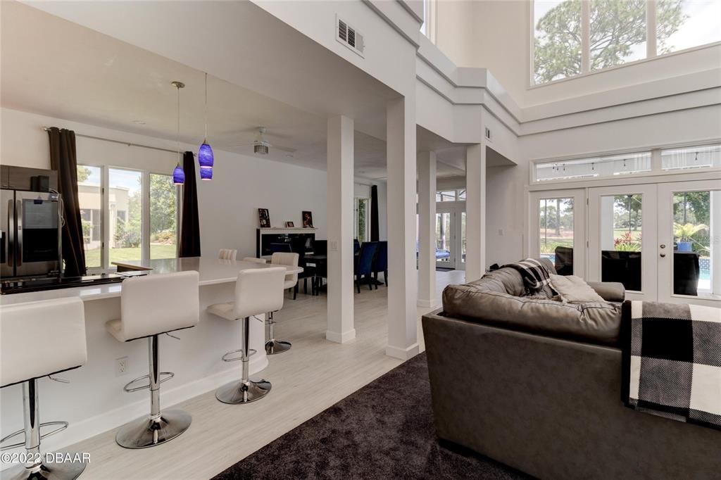 En Venta: $849,900 (3 camas, 3 baños, 3596 Pies cuadrados)