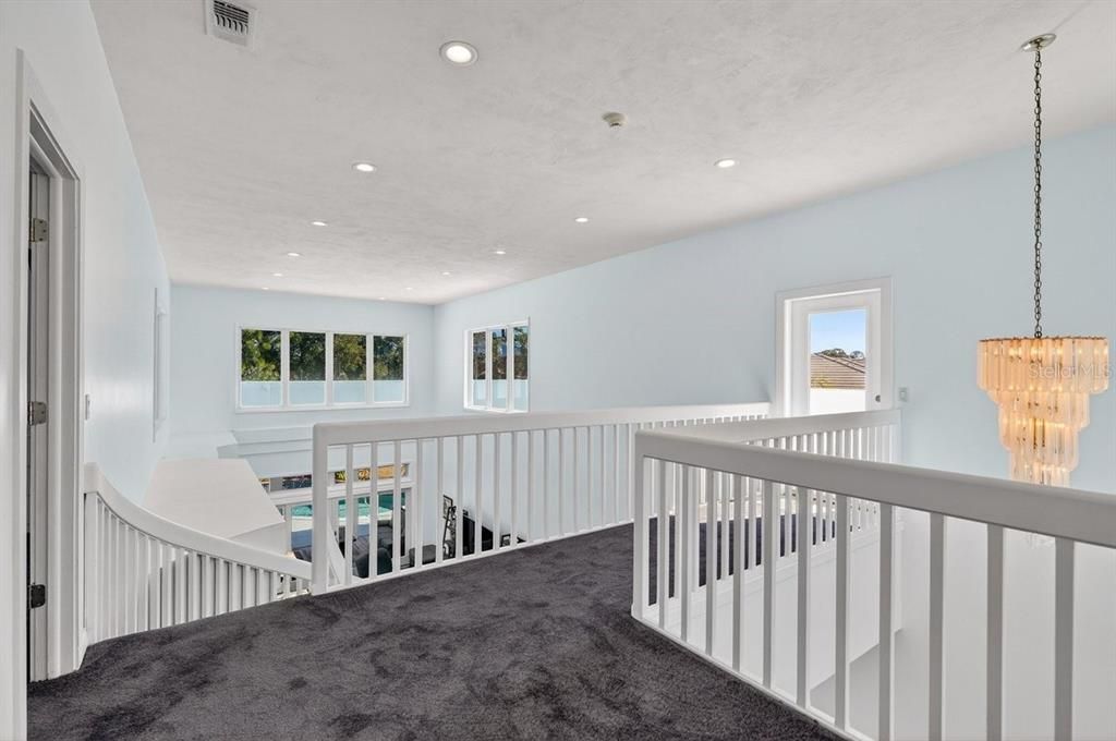 En Venta: $849,900 (3 camas, 3 baños, 3596 Pies cuadrados)