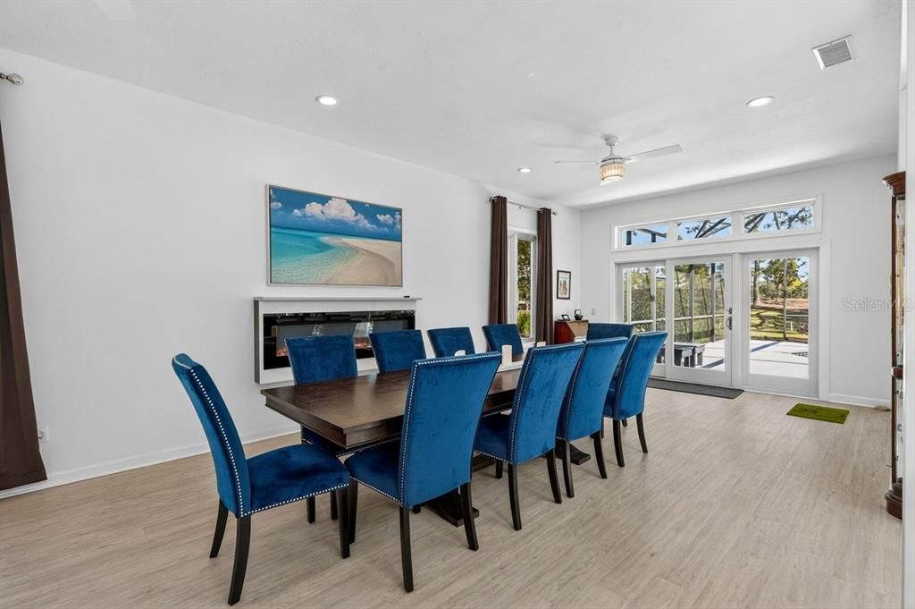 En Venta: $849,900 (3 camas, 3 baños, 3596 Pies cuadrados)