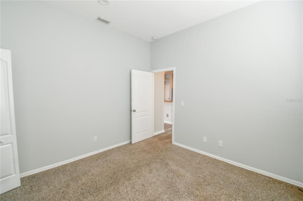 En Venta: $718,000 (4 camas, 3 baños, 2763 Pies cuadrados)