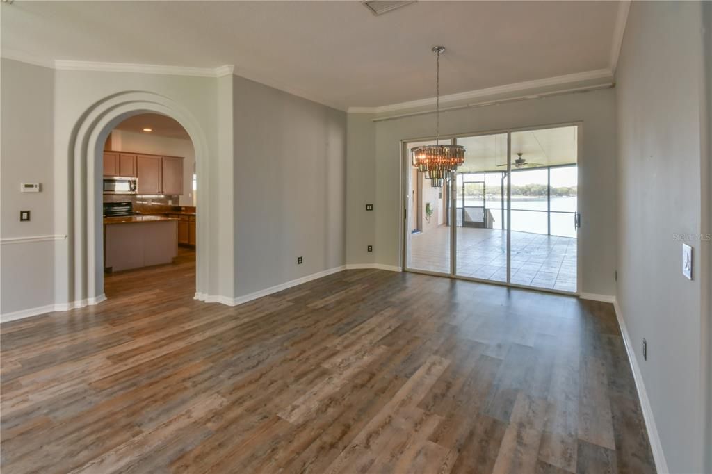 En Venta: $718,000 (4 camas, 3 baños, 2763 Pies cuadrados)