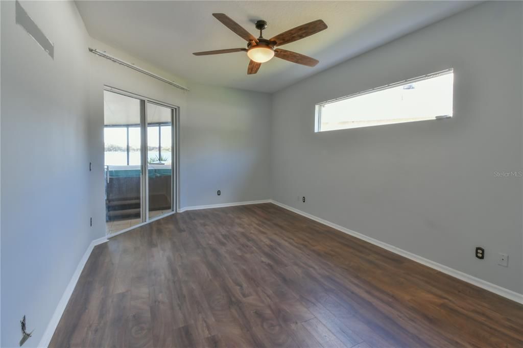 En Venta: $718,000 (4 camas, 3 baños, 2763 Pies cuadrados)