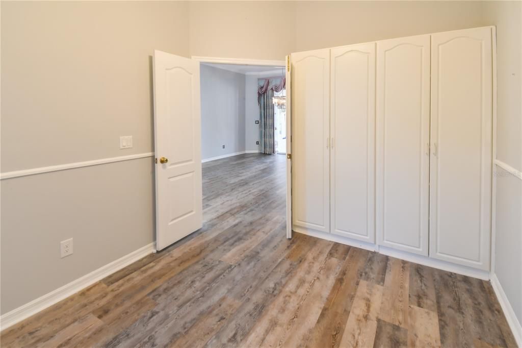 En Venta: $718,000 (4 camas, 3 baños, 2763 Pies cuadrados)