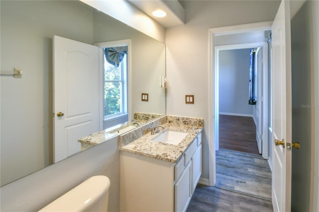 En Venta: $718,000 (4 camas, 3 baños, 2763 Pies cuadrados)