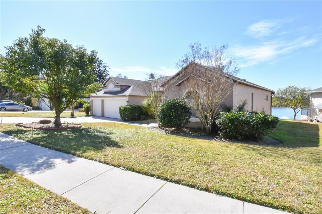 En Venta: $718,000 (4 camas, 3 baños, 2763 Pies cuadrados)