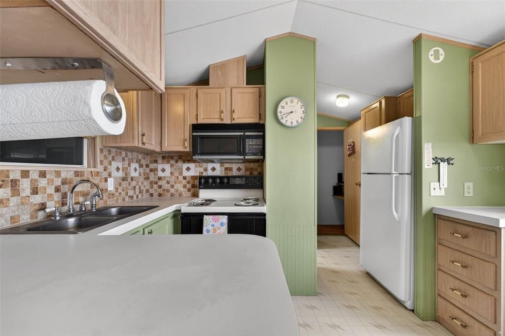 На продажу: $99,900 (2 спален, 1 ванн, 492 Квадратных фут)