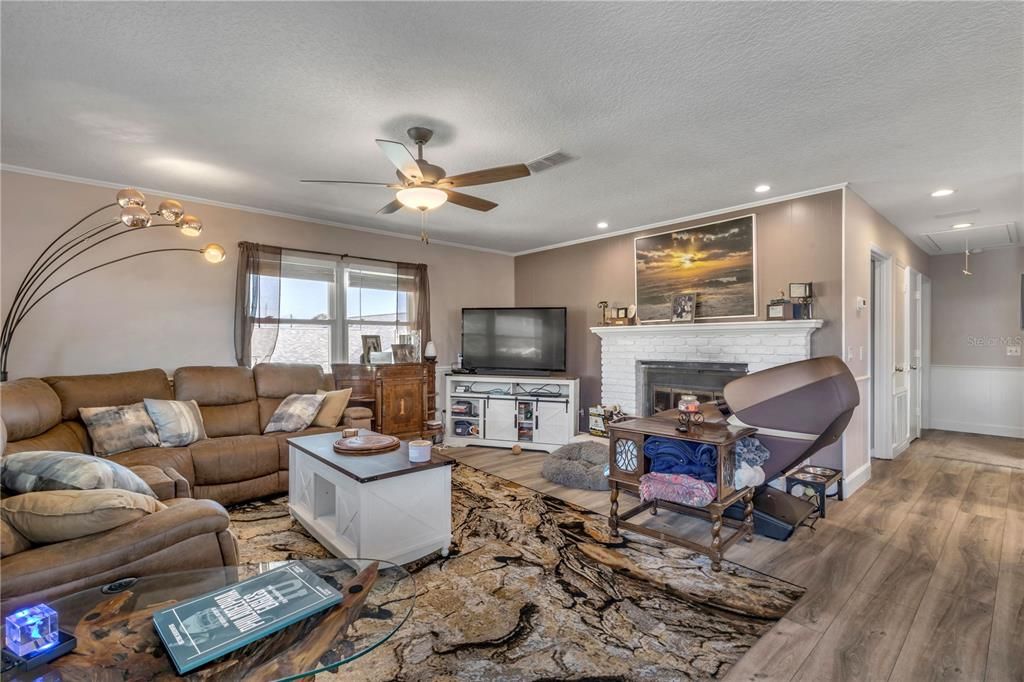 For Sale: $1,100,000 (4 beds, 3 baths, 1970 Square Feet)