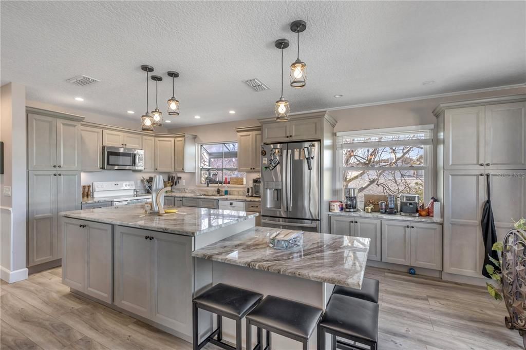 For Sale: $1,100,000 (4 beds, 3 baths, 1970 Square Feet)