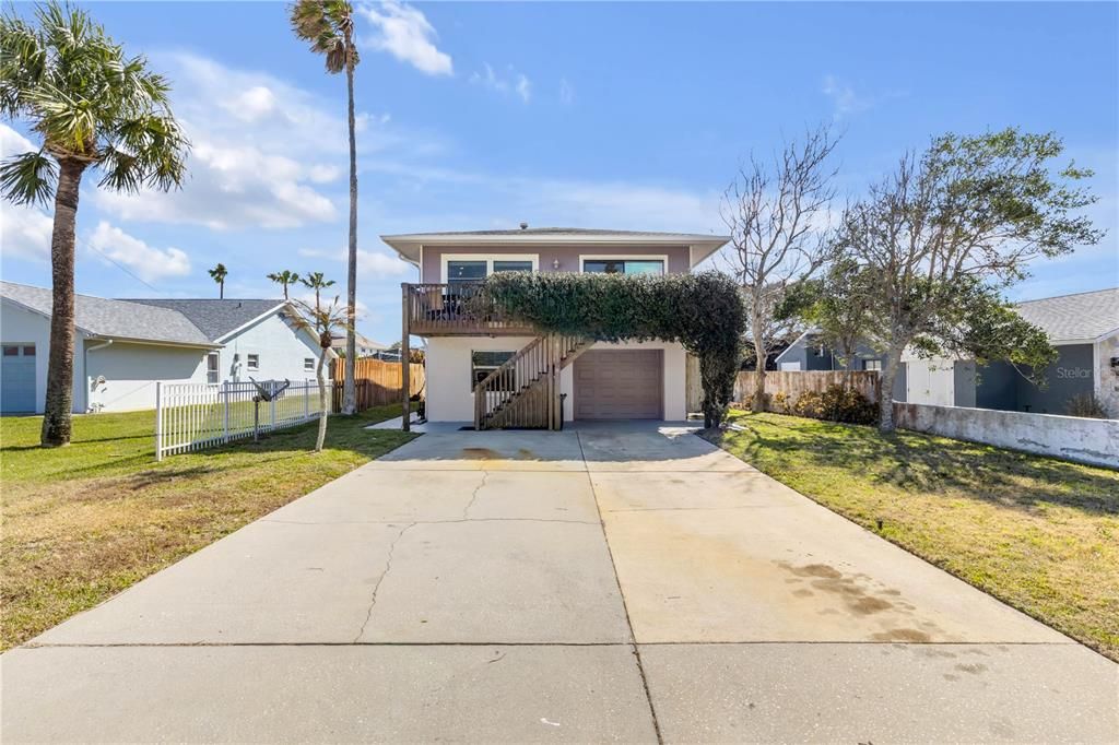 For Sale: $1,100,000 (4 beds, 3 baths, 1970 Square Feet)