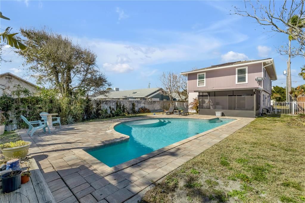 For Sale: $1,100,000 (4 beds, 3 baths, 1970 Square Feet)