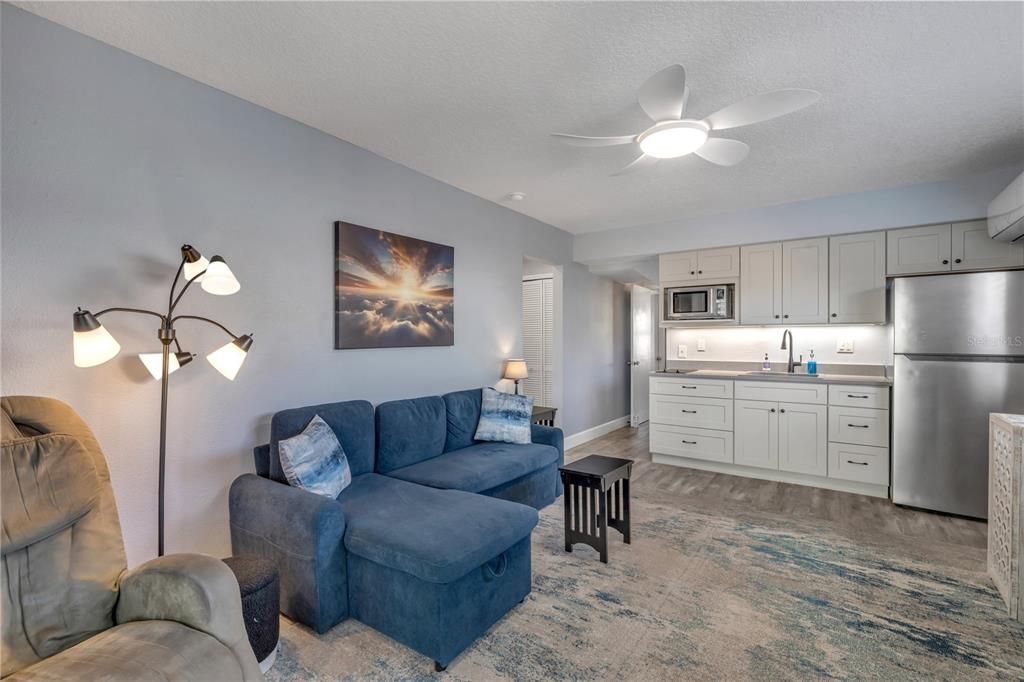 For Sale: $1,100,000 (4 beds, 3 baths, 1970 Square Feet)