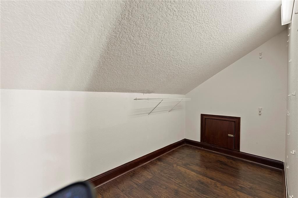 For Sale: $1,100,000 (4 beds, 4 baths, 3632 Square Feet)