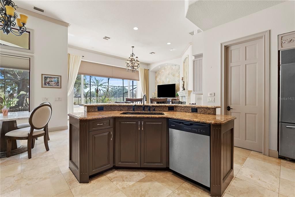 For Sale: $1,100,000 (4 beds, 4 baths, 3632 Square Feet)