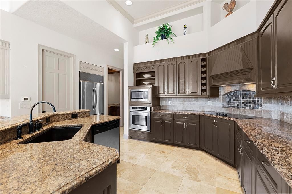 For Sale: $1,100,000 (4 beds, 4 baths, 3632 Square Feet)