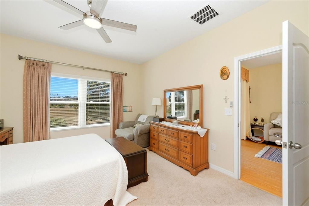 Active With Contract: $257,500 (2 beds, 2 baths, 1374 Square Feet)