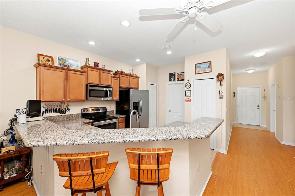 Active With Contract: $257,500 (2 beds, 2 baths, 1374 Square Feet)