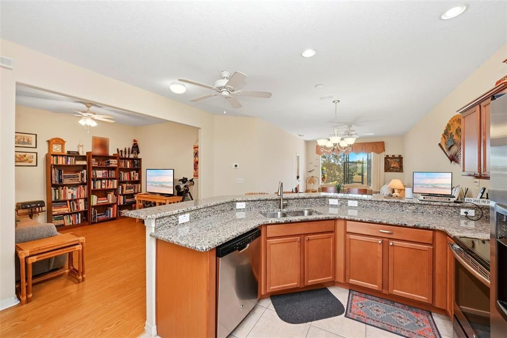 Active With Contract: $257,500 (2 beds, 2 baths, 1374 Square Feet)