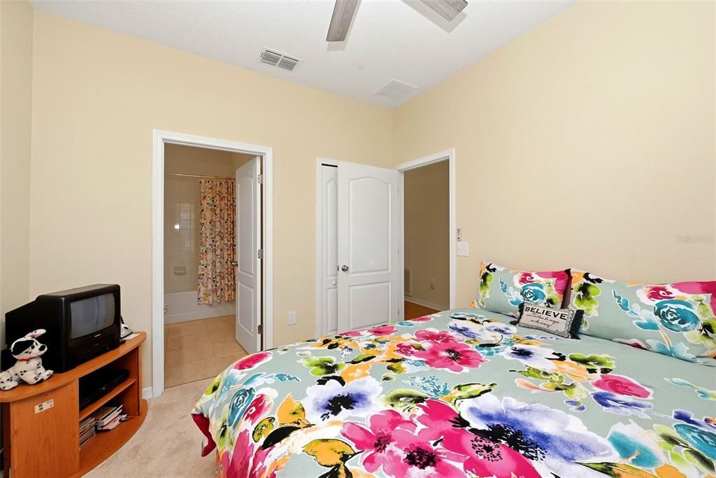 Active With Contract: $257,500 (2 beds, 2 baths, 1374 Square Feet)
