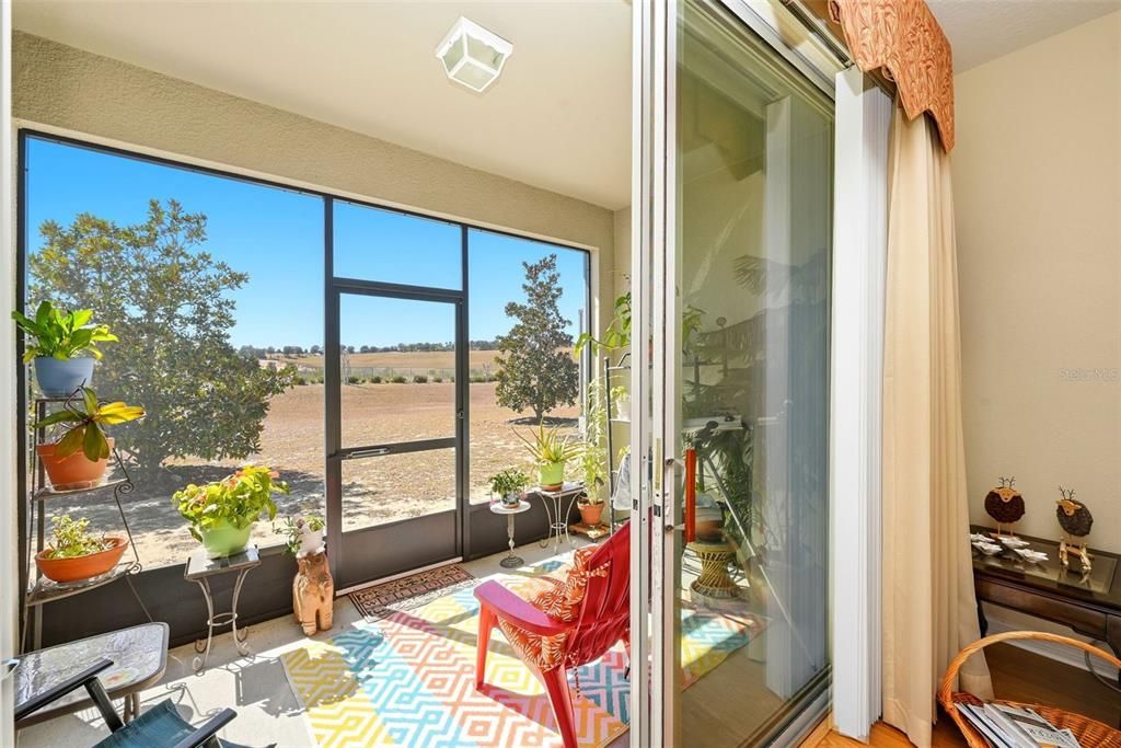 Active With Contract: $257,500 (2 beds, 2 baths, 1374 Square Feet)