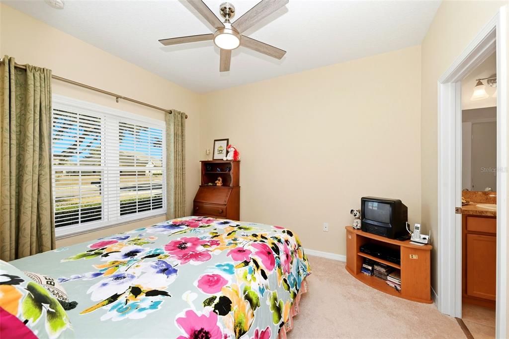 Active With Contract: $257,500 (2 beds, 2 baths, 1374 Square Feet)