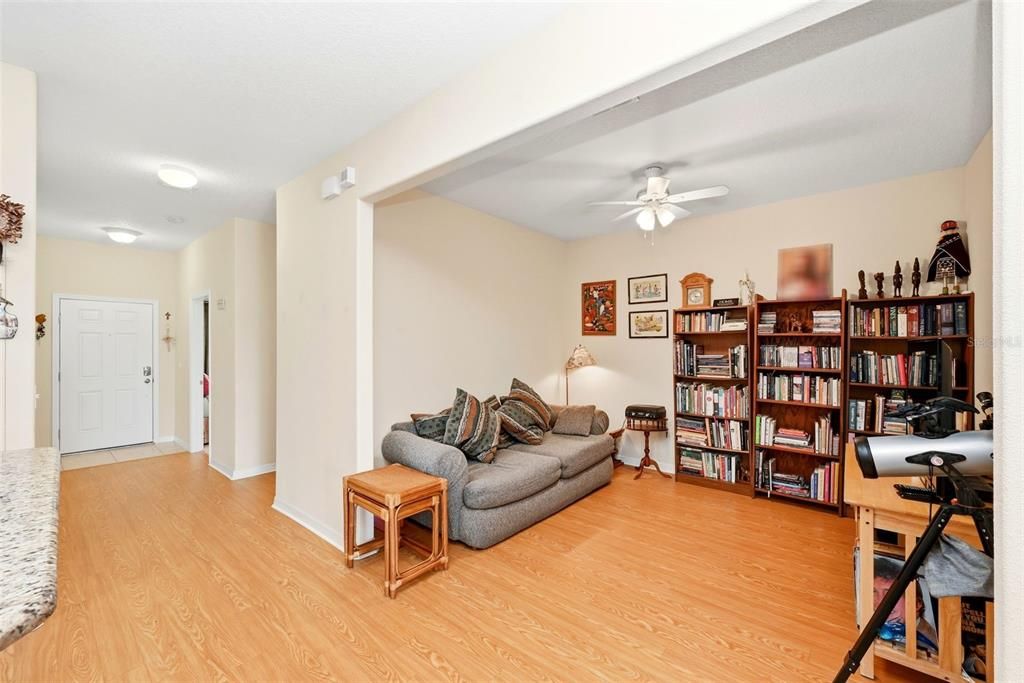 Active With Contract: $257,500 (2 beds, 2 baths, 1374 Square Feet)