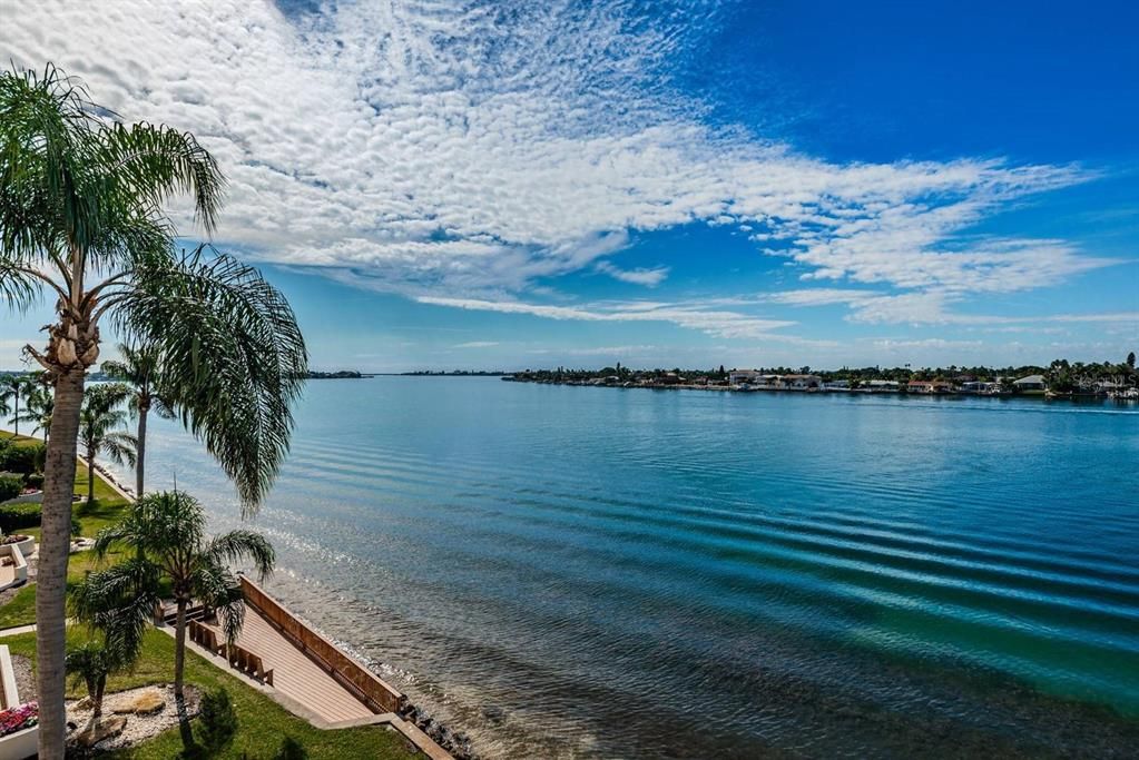For Rent: $7,460 (2 beds, 2 baths, 1215 Square Feet)