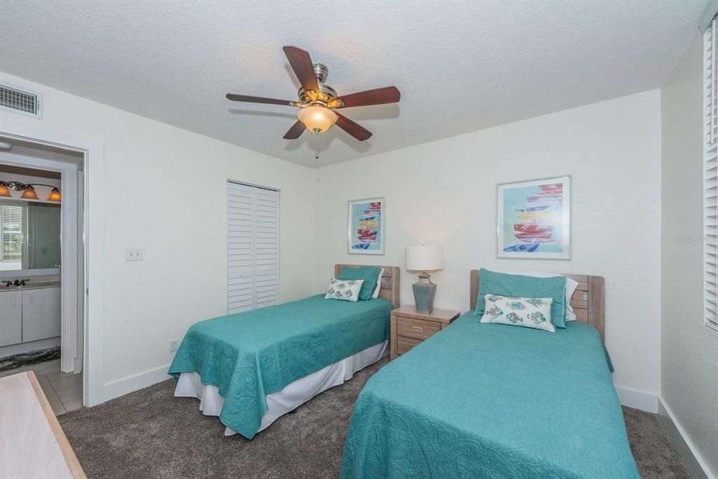For Rent: $7,460 (2 beds, 2 baths, 1215 Square Feet)