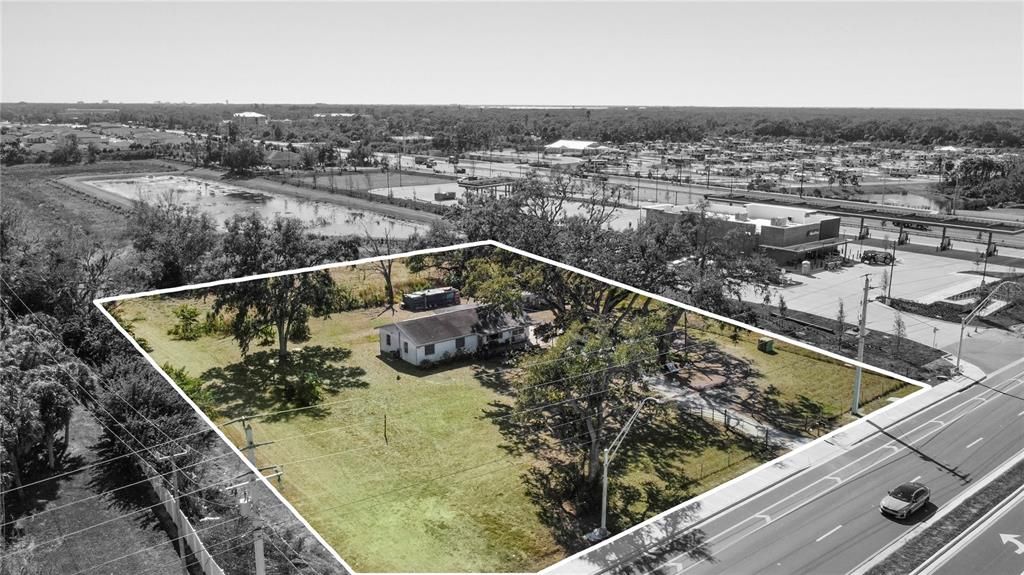 待售: $1,299,999 (1.96 acres)