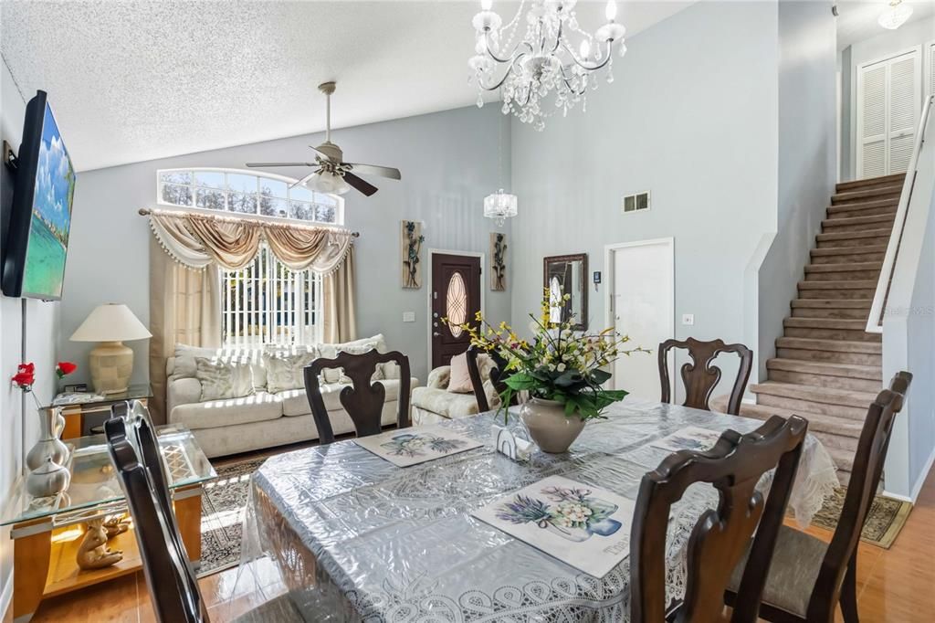 На продажу: $459,000 (4 спален, 2 ванн, 2008 Квадратных фут)