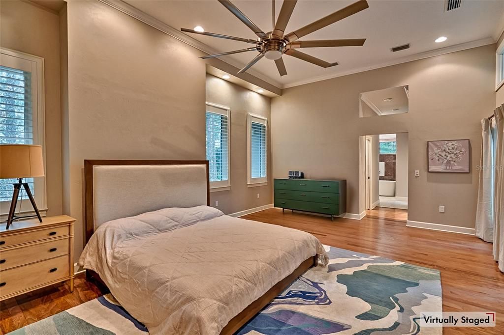 En Venta: $895,000 (4 camas, 2 baños, 4801 Pies cuadrados)