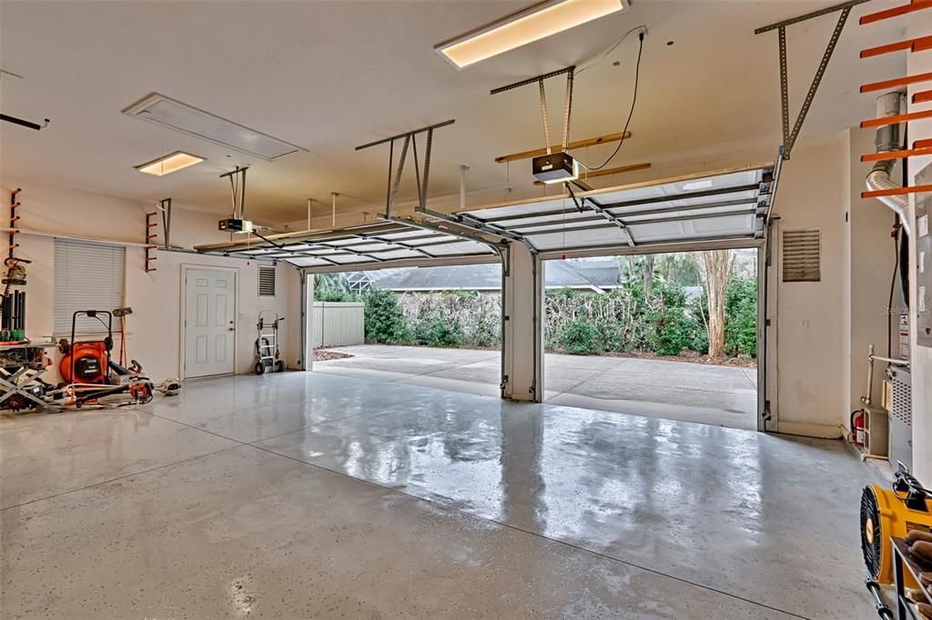 En Venta: $895,000 (4 camas, 2 baños, 4801 Pies cuadrados)