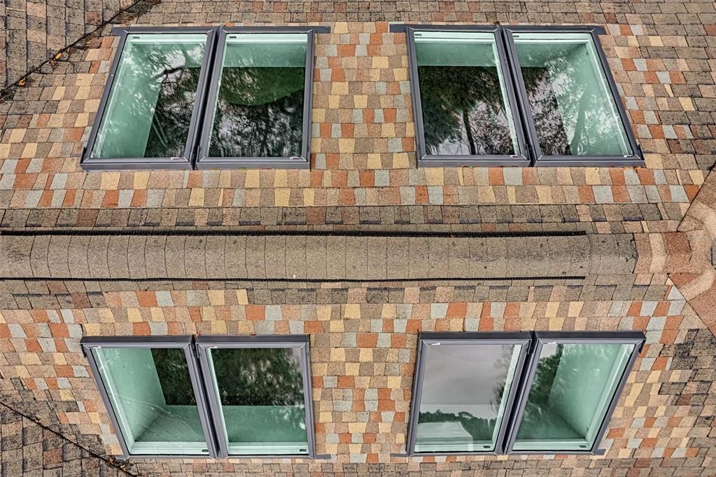 En Venta: $895,000 (4 camas, 2 baños, 4801 Pies cuadrados)