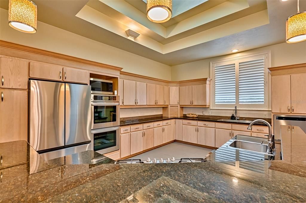 En Venta: $895,000 (4 camas, 2 baños, 4801 Pies cuadrados)