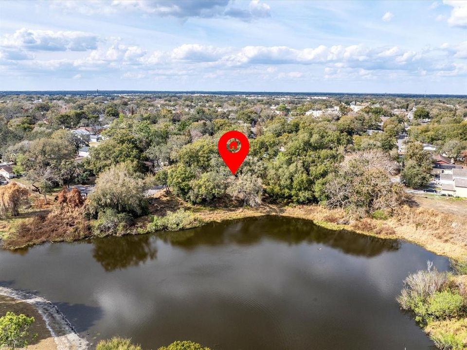 待售: $399,000 (2.11 acres)