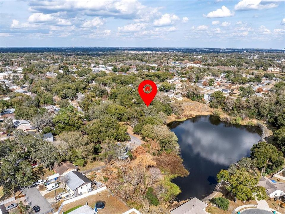 待售: $399,000 (2.11 acres)