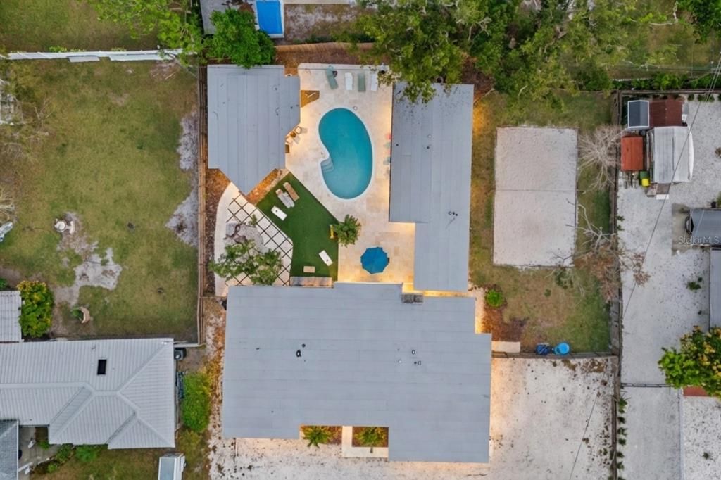 For Sale: $1,575,000 (6 beds, 5 baths, 3249 Square Feet)