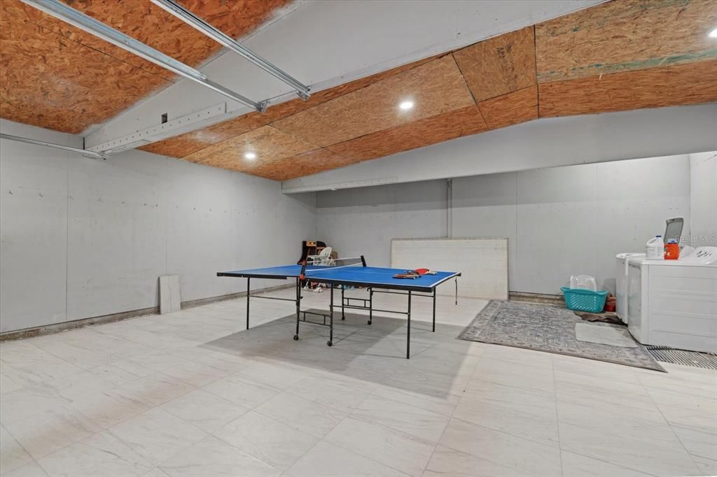 For Sale: $1,575,000 (6 beds, 5 baths, 3249 Square Feet)