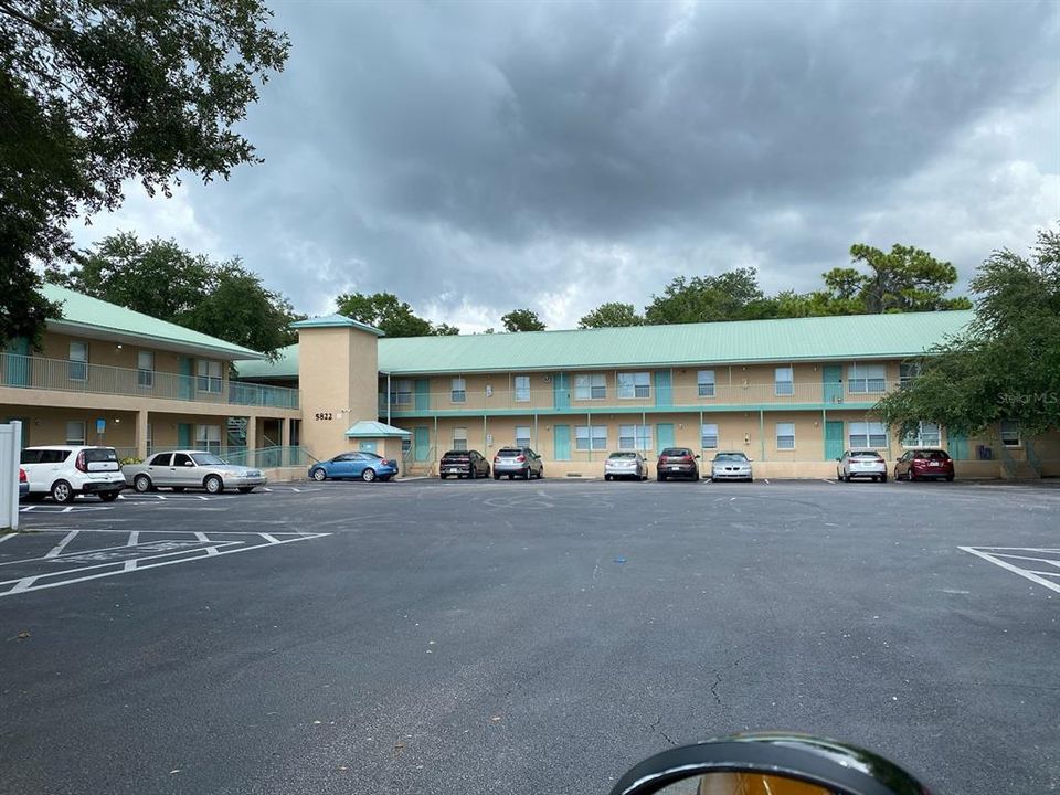 For Rent: $1,650 (2 beds, 2 baths, 920 Square Feet)